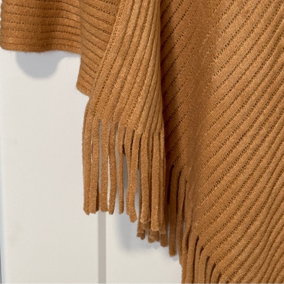 Chico’s Super Soft Camel Beige Sweater Poncho One Size - Picture 4 of 10